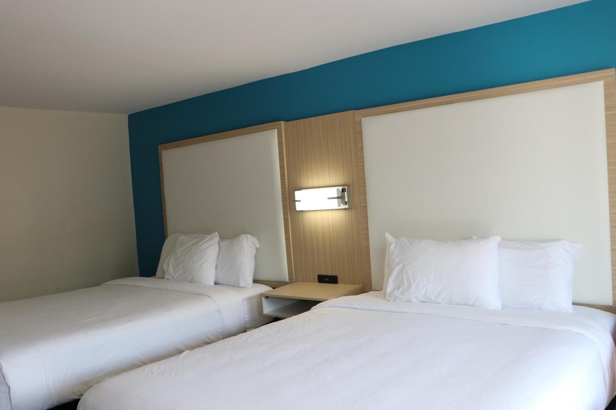 Sunbird Cape Cod Annex 호텔 웨스트야머스 외부 사진